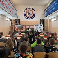 Тематический час «На веки в памяти» 