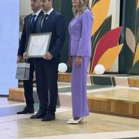 Директор МБОУ ДО ЦДТТ «Юный техник» Ароянц Эдуард Акопович на награждении